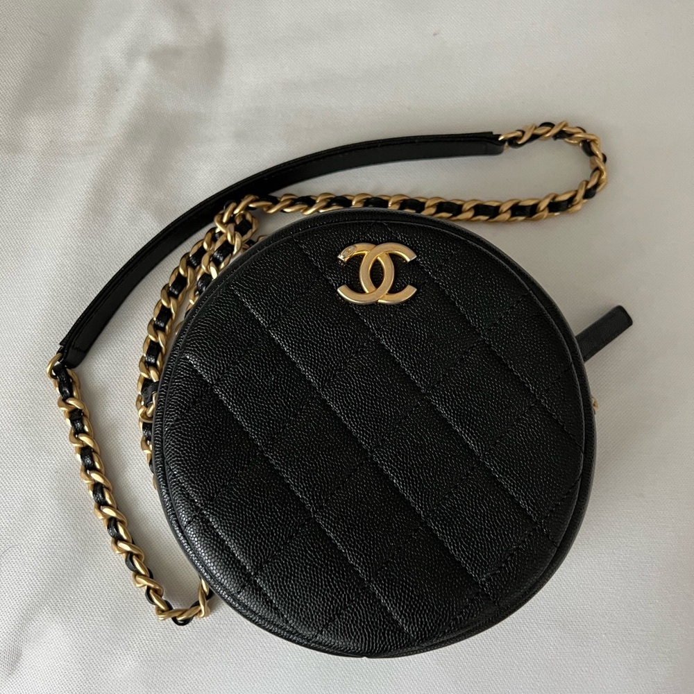 Chanel Clutch with chain